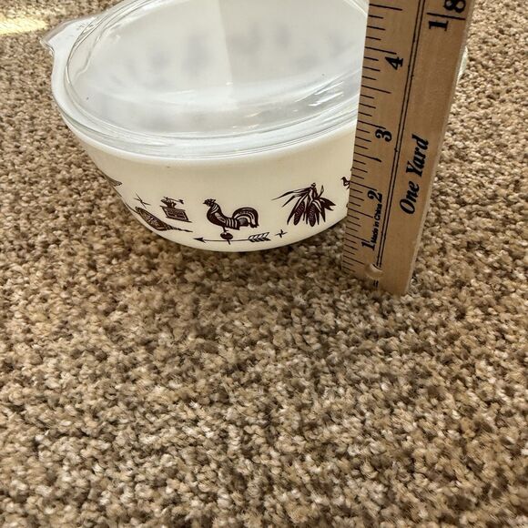 Vintage Pyrex Early American White and Brown 1.5 Pint Covered Casserole #472 - Picture 4 of 10